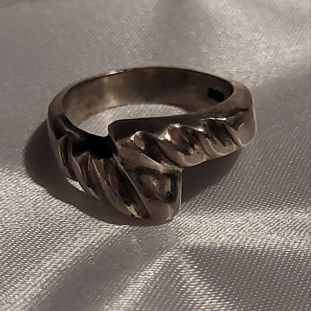 Silver Ring - Picture 2 of 5
